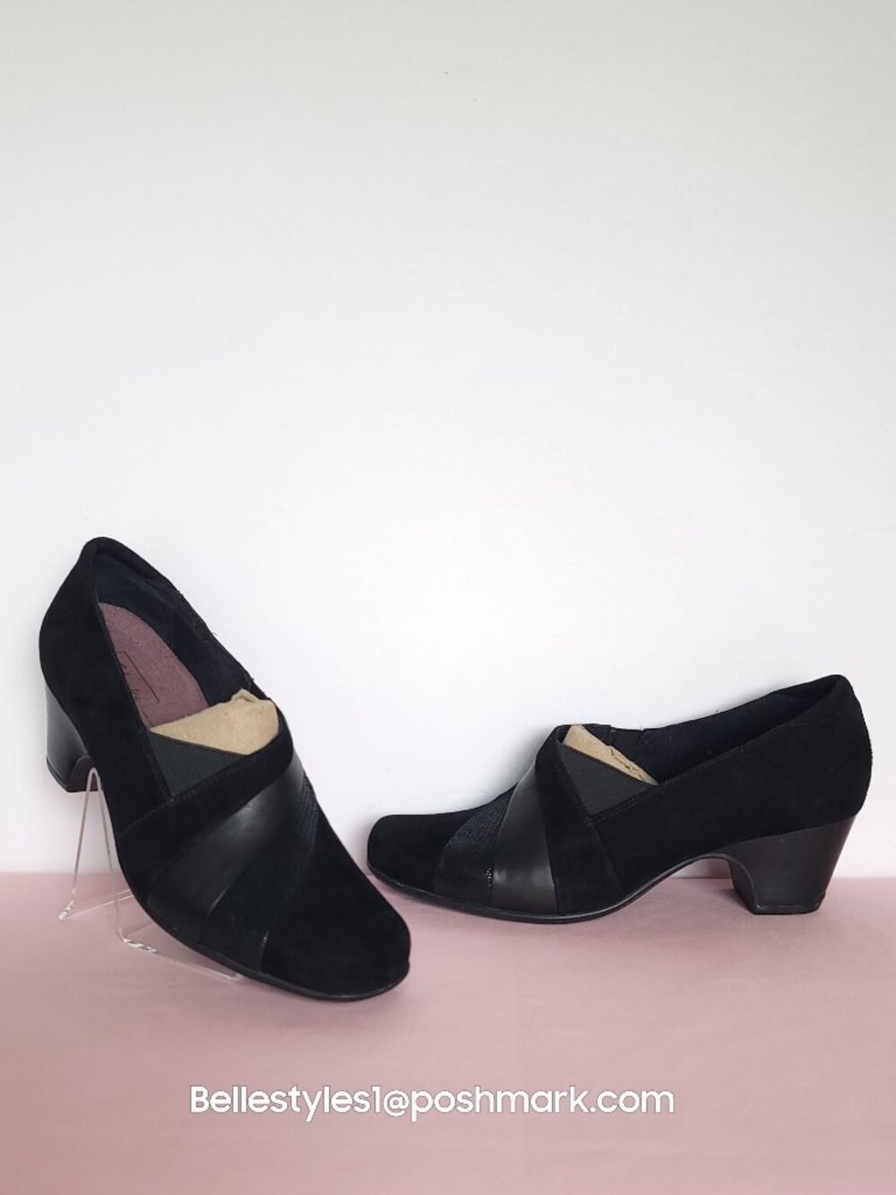 CLARKS Artisan Sugar Spice Suede Heeled Shoes- Black color- Women's Size 9M⭐